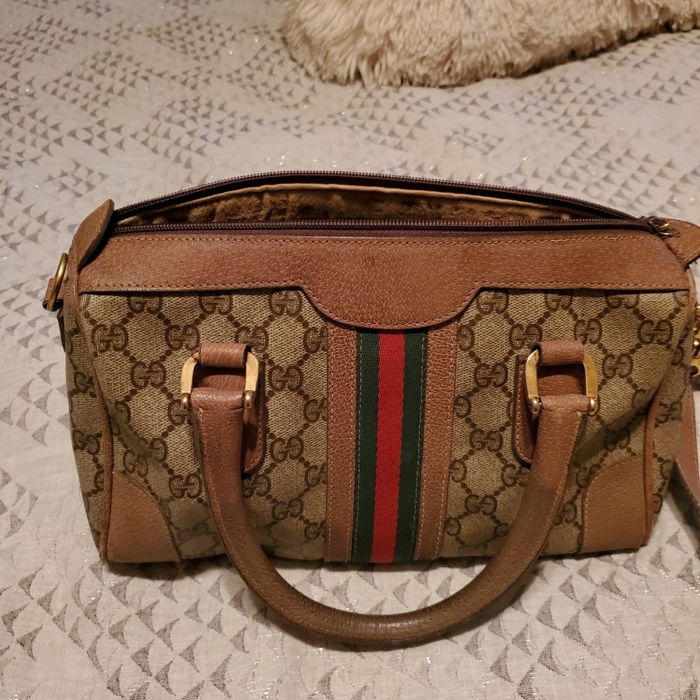 Gucci satchel w strap